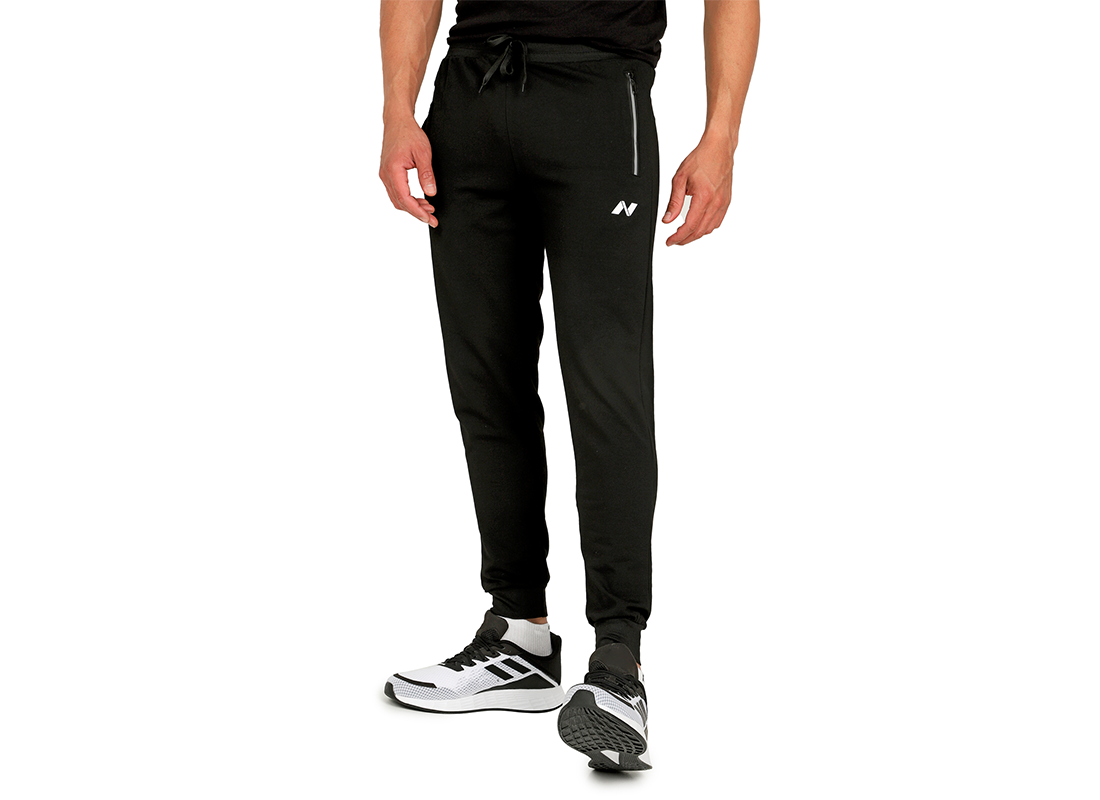 
                  
                    Pantalon deportivo negro para hombre
                  
                